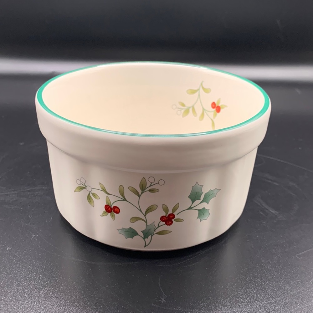 Pfaltzgraff Winterberry Dip Dish Serving Bowl Souffle